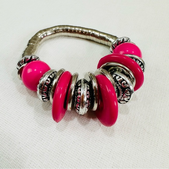SILVER TONE HOT PINK  BEADED BOHO CHIC STRETCH BRACELET NWOT CHUNKY GLAM - Picture 4 of 7
